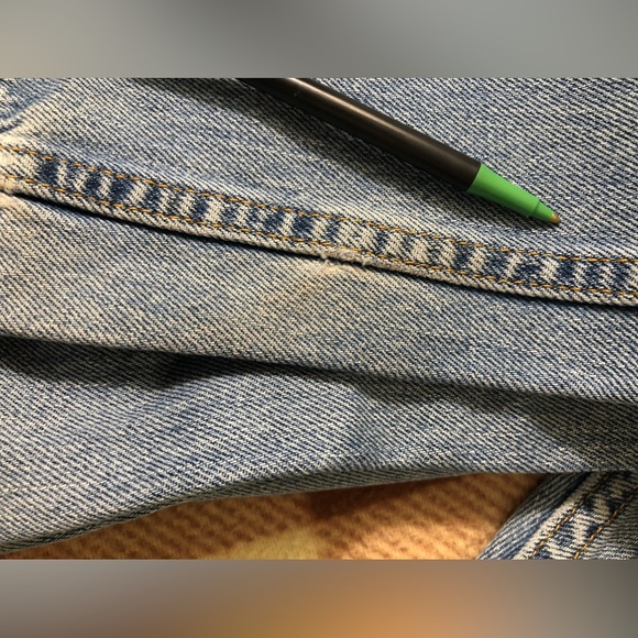 Levi’s 505 Distressed Jean - Picture 11 of 13